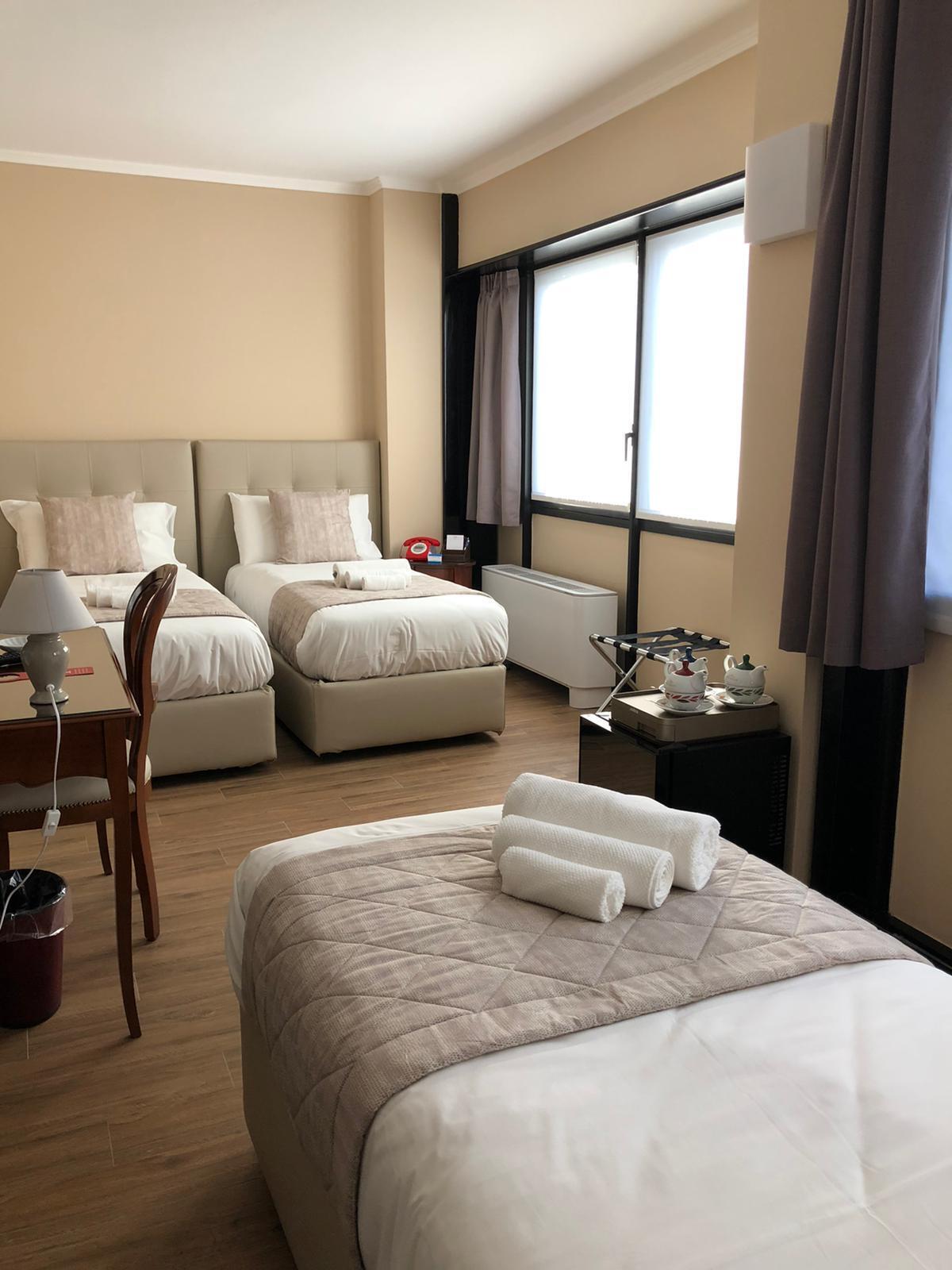Hotel Valentino Du Parc Turin Phòng bức ảnh